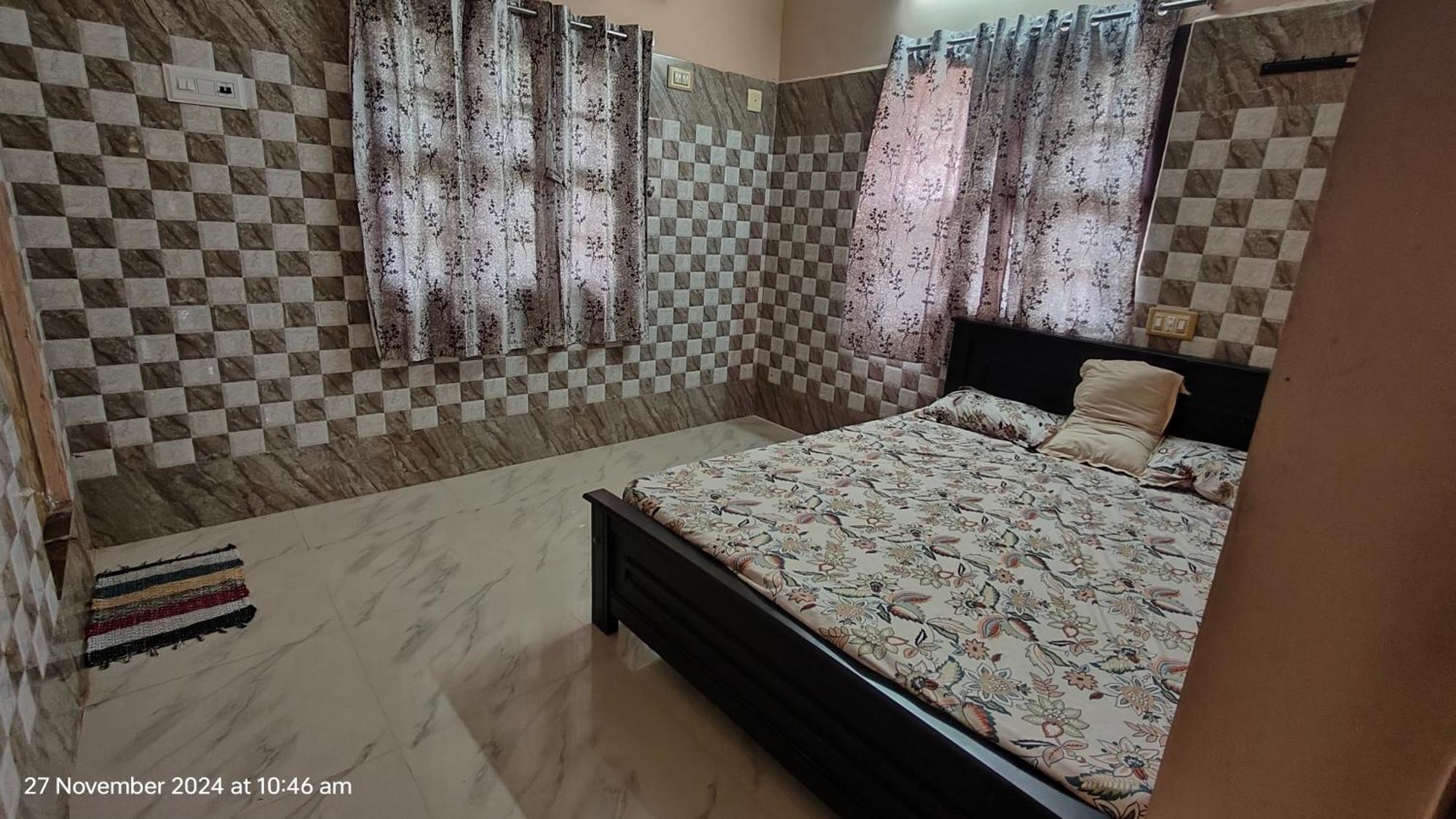 Selvams Home Stay Tiruchchendūr Eksteriør billede