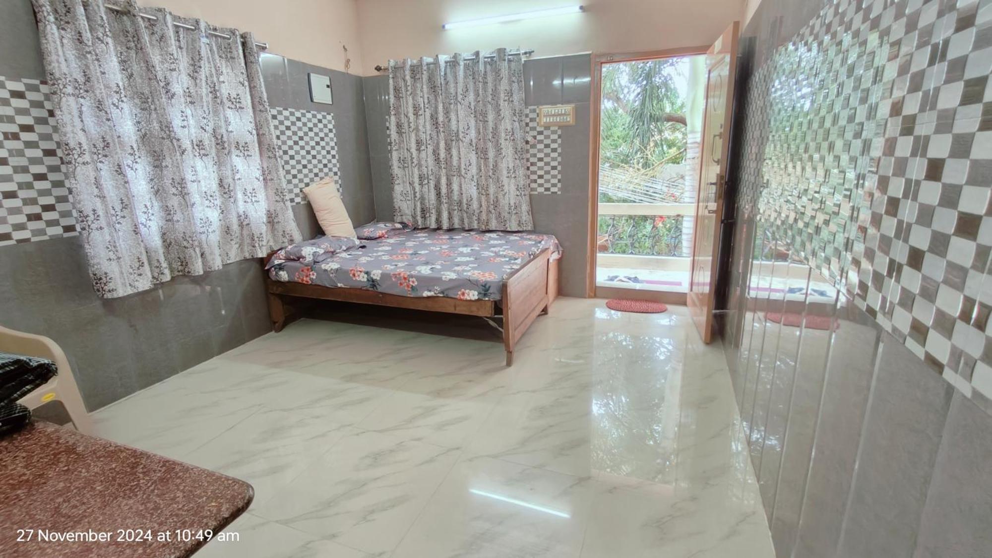 Selvams Home Stay Tiruchchendūr Eksteriør billede